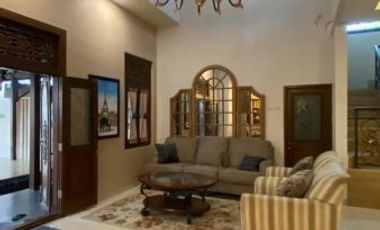 Rumah mewah full furnished bangunan Joglo di seputaran Umbulharjo