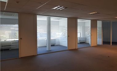 OFICINA EN VENTA EN LOMAS DE SAN ISIDRO