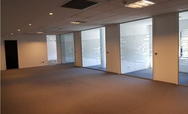 OFICINA EN VENTA EN LOMAS DE SAN ISIDRO