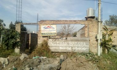 Lote de terreno en VENTA con mejoras, posee escritura e impuestos al día.