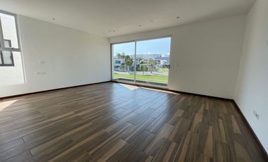 CASA EN VENTA EN RINCÓN DE LOS REYES