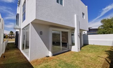 CASA EN VENTA EN RINCÓN DE LOS REYES