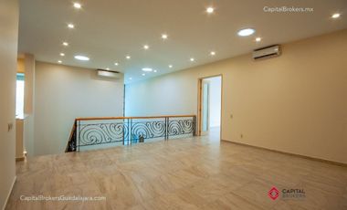 CASA DE LUJO EN LOS OLIVOS EN ZAPOPAN EN VENTA