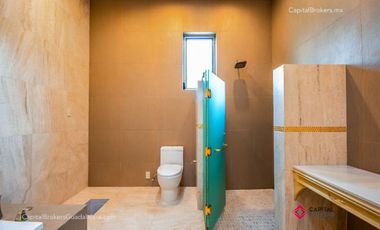 CASA DE LUJO EN LOS OLIVOS EN ZAPOPAN EN VENTA
