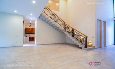 CASA DE LUJO EN LOS OLIVOS EN ZAPOPAN EN VENTA