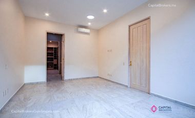 CASA DE LUJO EN LOS OLIVOS EN ZAPOPAN EN VENTA