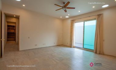 CASA DE LUJO EN LOS OLIVOS EN ZAPOPAN EN VENTA