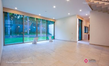 CASA DE LUJO EN LOS OLIVOS EN ZAPOPAN EN VENTA