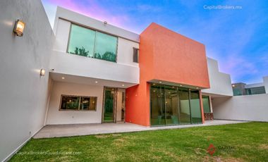 CASA DE LUJO EN LOS OLIVOS EN ZAPOPAN EN VENTA