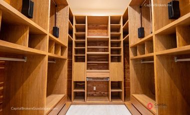 CASA DE LUJO EN LOS OLIVOS EN ZAPOPAN EN VENTA