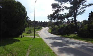 AVENIDA  LIBERTADOR A 3 CUADRAS DE LA PLAYA