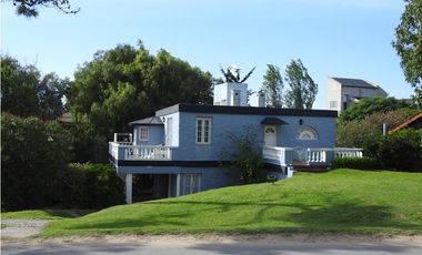AVENIDA  LIBERTADOR A 3 CUADRAS DE LA PLAYA