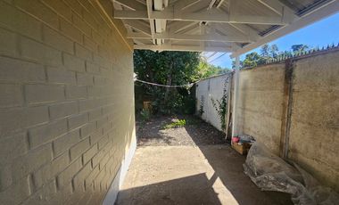 CASA ESQUINA EN LOS FUNDADORES