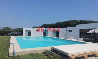 ¡Atención a todos los interesados en vivir en un lugar rodeado de naturaleza y tranquilidad! Les presentamos la venta de una hermosa casa de campo ubi