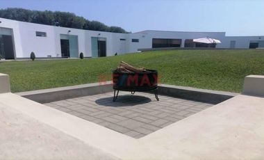 ¡Atención a todos los interesados en vivir en un lugar rodeado de naturaleza y tranquilidad! Les presentamos la venta de una hermosa casa de campo ubi