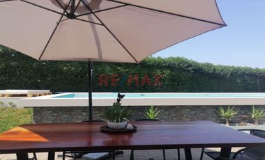 ¡Atención a todos los interesados en vivir en un lugar rodeado de naturaleza y tranquilidad! Les presentamos la venta de una hermosa casa de campo ubi