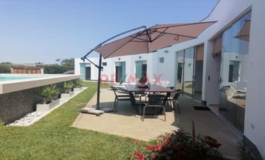 ¡Atención a todos los interesados en vivir en un lugar rodeado de naturaleza y tranquilidad! Les presentamos la venta de una hermosa casa de campo ubi