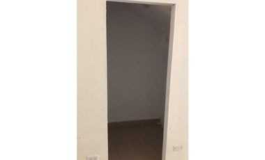 LOCAL COMERCIAL EN  ALBROOK  COMMERCIAL PARK  193M2 PLANTA BAJA