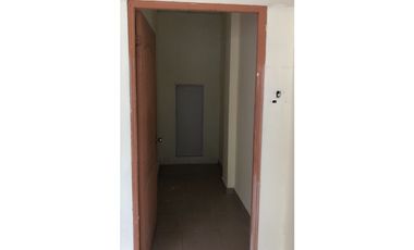 LOCAL COMERCIAL EN  ALBROOK  COMMERCIAL PARK  193M2 PLANTA BAJA