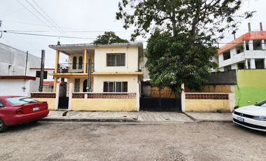 Casa en Venta Col. Vicente Guerrero, a 1 cuadra de la Unidad Deportiva.
