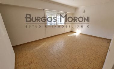 Casa PH en venta en Ramos Mejia Sur