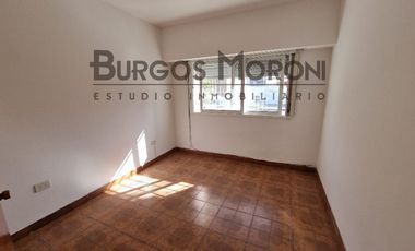 Casa PH en venta en Ramos Mejia Sur