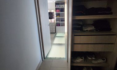 apartamento en arriendo en el carmelo. Cod A512329