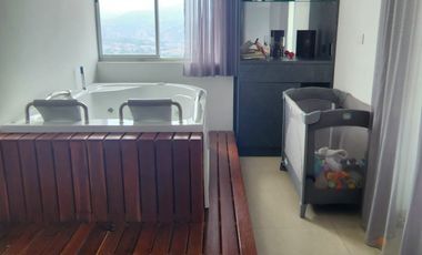 apartamento en arriendo en el carmelo. Cod A512329