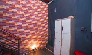 Rumah 3 Lt dekat Pintu Tol Kukusan Siap Huni Dibantu KPR J-46477