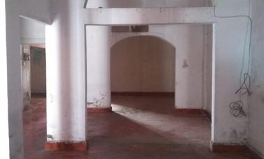 Casa acondicionada para comercio