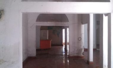 Casa acondicionada para comercio