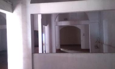 Casa acondicionada para comercio