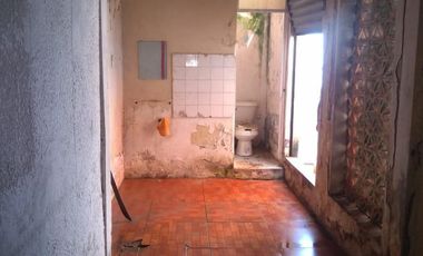 Casa acondicionada para comercio