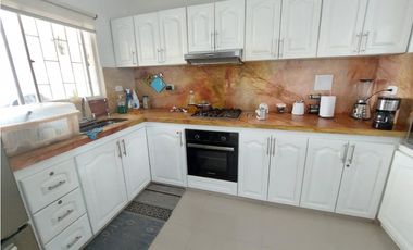 VENTA DE CASA DE DOS NIVELES EN BARRIO LA CASTELLANA DE MONTERIA