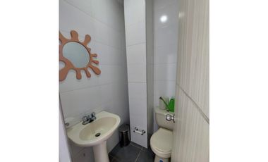 VENTA DE CASA DE DOS NIVELES EN BARRIO LA CASTELLANA DE MONTERIA
