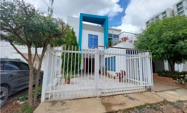 VENTA DE CASA DE DOS NIVELES EN BARRIO LA CASTELLANA DE MONTERIA