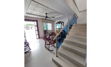 VENTA DE CASA DE DOS NIVELES EN BARRIO LA CASTELLANA DE MONTERIA