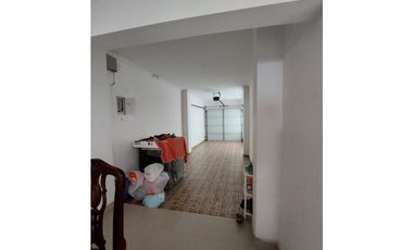 VENTA DE CASA DE DOS NIVELES EN BARRIO LA CASTELLANA DE MONTERIA