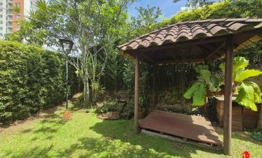 casa en arriendo/venta en alto de las flores. Cod A6313