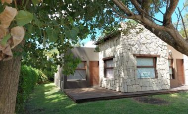 HERMOSO DUPLEX A ESTRENAR EN CALLE CHIPRE 900 RESERVA FORESTAL ATLANTIDA -SANTA CLARA DEL MAR-