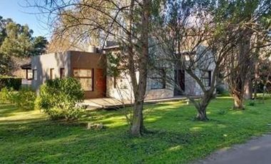 HERMOSO DUPLEX A ESTRENAR EN CALLE CHIPRE 900 RESERVA FORESTAL ATLANTIDA -SANTA CLARA DEL MAR-