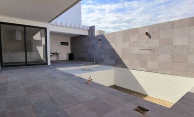 Casa en VENTA cochera 3 autos, alberca FRACC playas del conchal