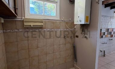 Se vende casa en Miraflores Alto