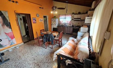 Departamento Tipo Casa en venta en Lanus Oeste