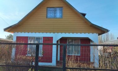 Vendo hermosa casa con amplio terreno en parral