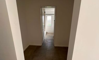 CASA EN VENTA SANTA EMILIA 5 AMBIENTES
