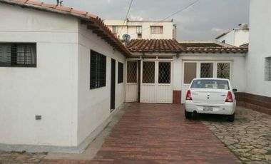 casa en venta en barrio blanco. Cod V2836