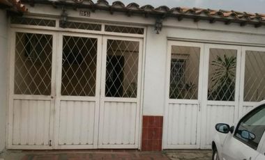 casa en venta en barrio blanco. Cod V2836