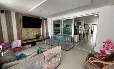 casa en venta en costa azul. Cod V103801