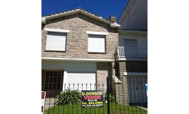 CHALET 4 DORM. PUNTA MOGOTES A UNA CUADRA DE LA COSTA